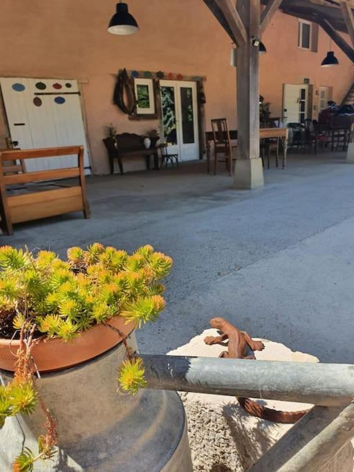Dependance Pour 1 A 4 Pers Au Calme Dans Propriete Villa Marboz Bagian luar foto